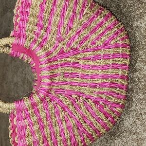 ☀️Trendy & Unique Women's Pink Seagrass Handbag made by Cappelli Straworld Inc.